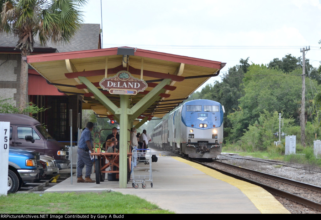 AMTRAK P42DC 188 AT DELAND STATION